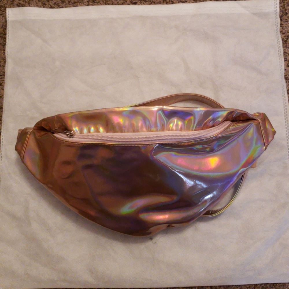 NWOT ROSE GOLD large fanny pack - Picture 5 of 5